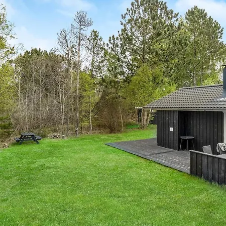Two-bedroom Holiday In Albak * Ålbæk