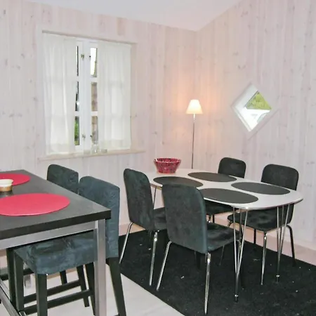 Two-bedroom Holiday In Albak *